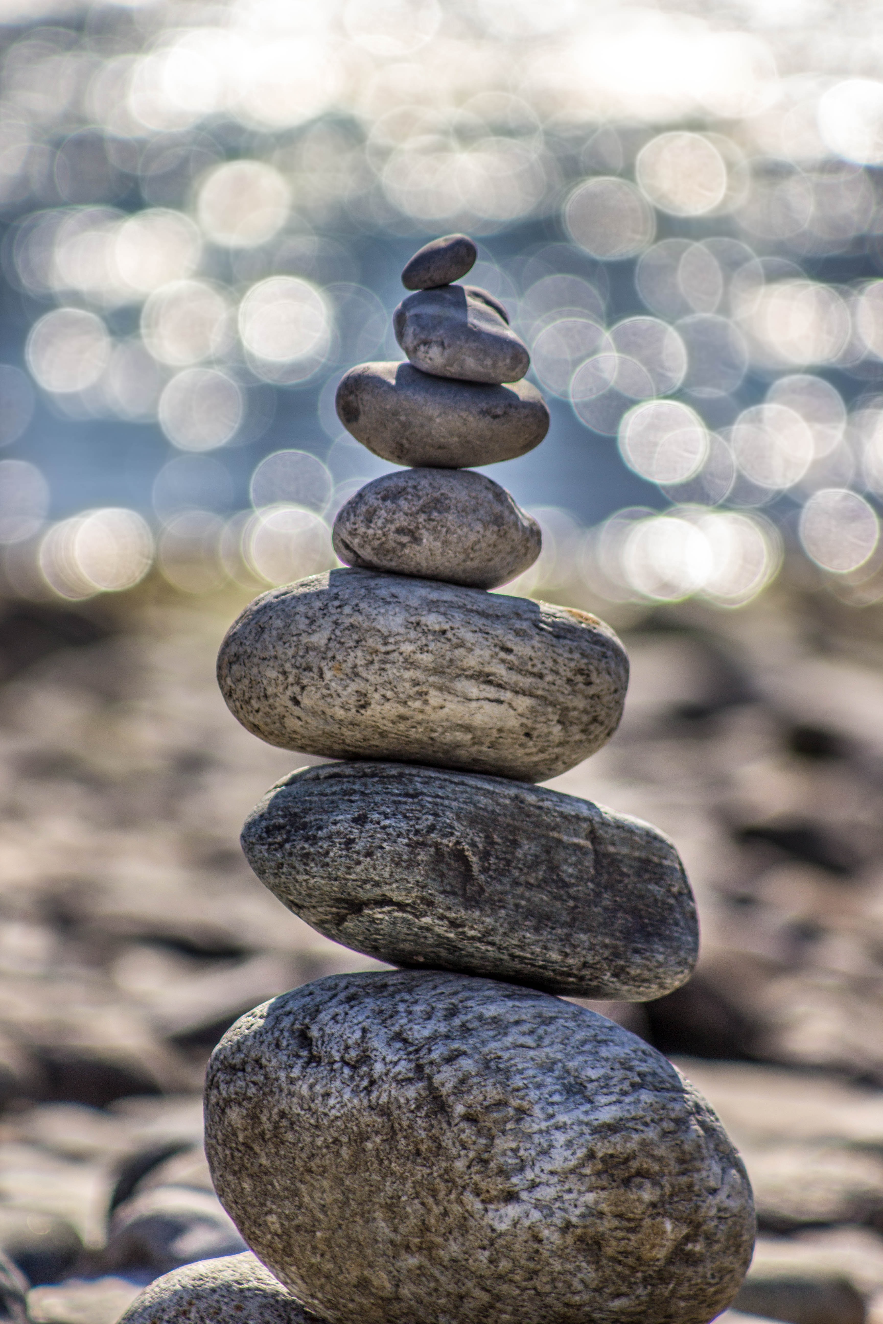 balanserande stenar